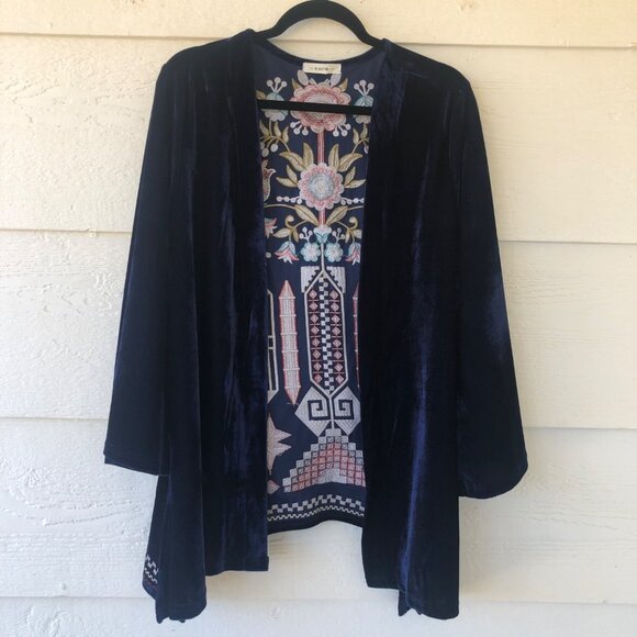 BD Collection Size M/L Velvet Embroidered Open Front Bell Sleeve Cardigan - Picture 2 of 15